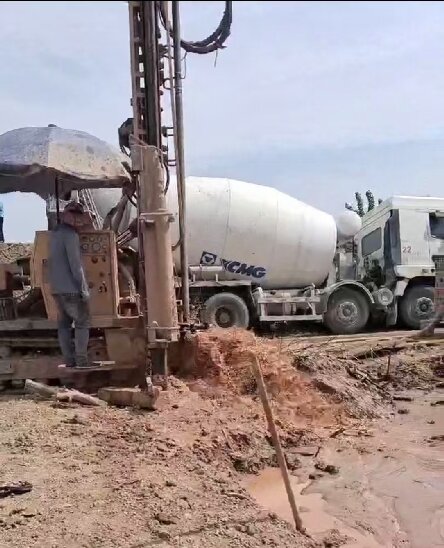 恩施岩石井施工